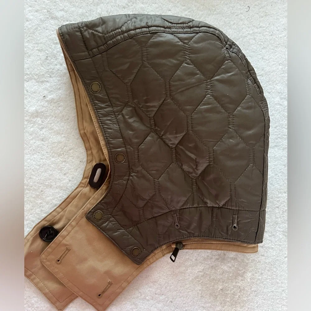 Burberry Tan Double-Breasted Trench Coat with Iconic Check Lining - Picture 12 of 16